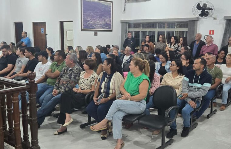 Pedro de Toledo – Vereadora tenta trazer pauta identitária pra Câmara e se dá mal